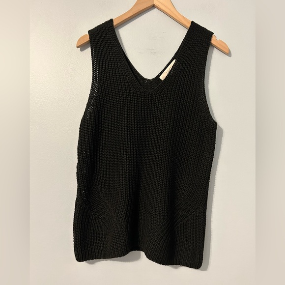 Black knit double V tank in size large. Purchased at Loft. - Picture 1 of 7